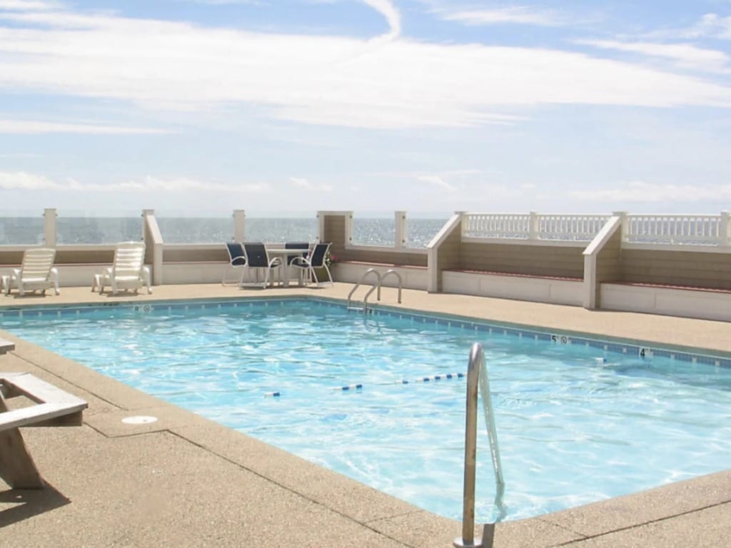 breakers beach resort pool