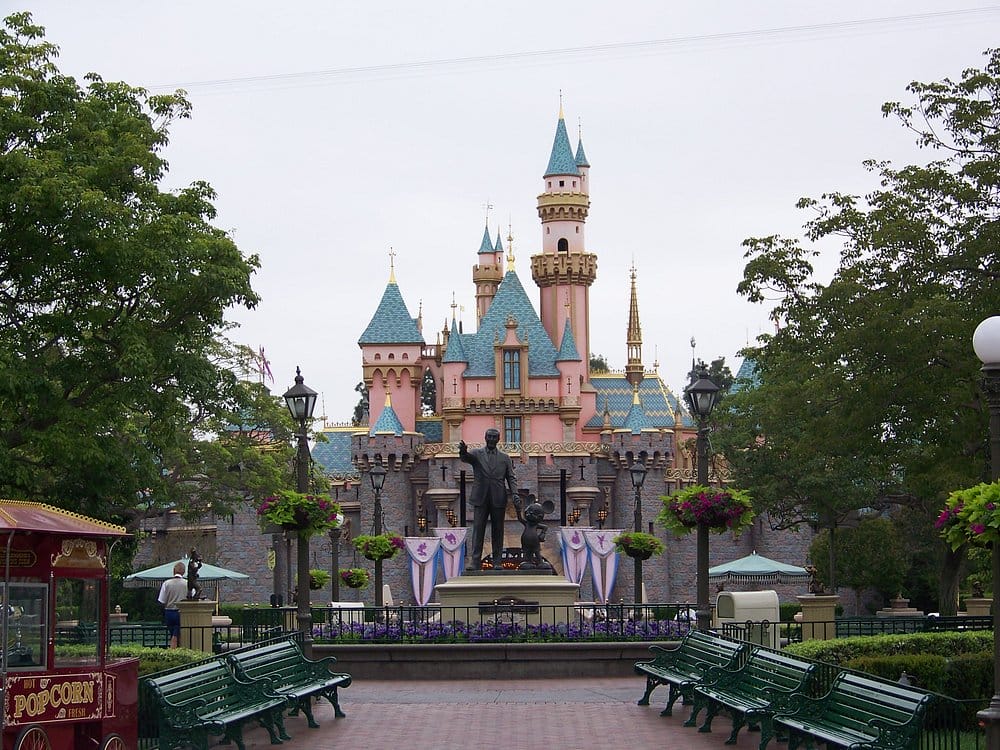 Disneyland Castle, disneyland vs disney world