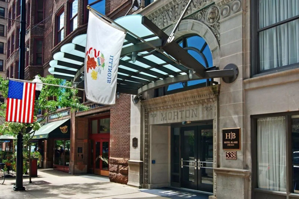 Stay at Hotel Blake Chicago on Fall Family Vacations