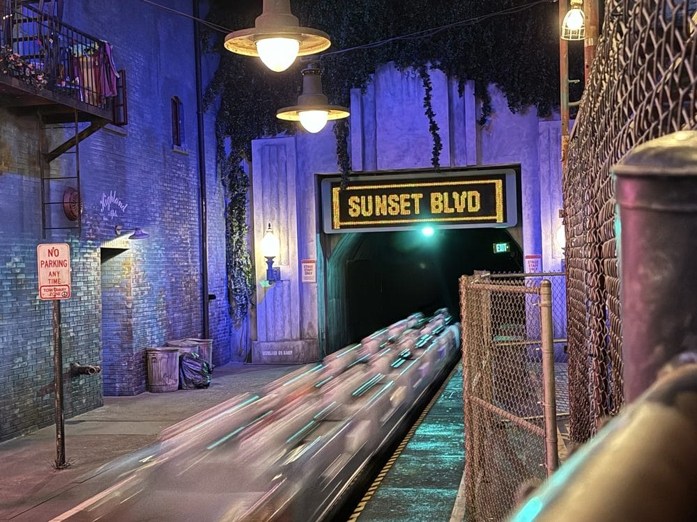 Rock n Roller Coaster Launch