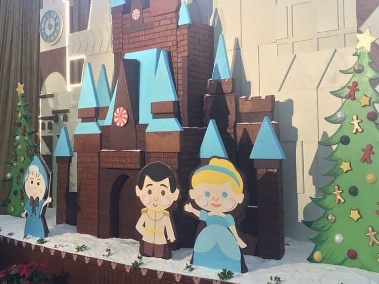 2018 Contemporary Resort Gingerbread