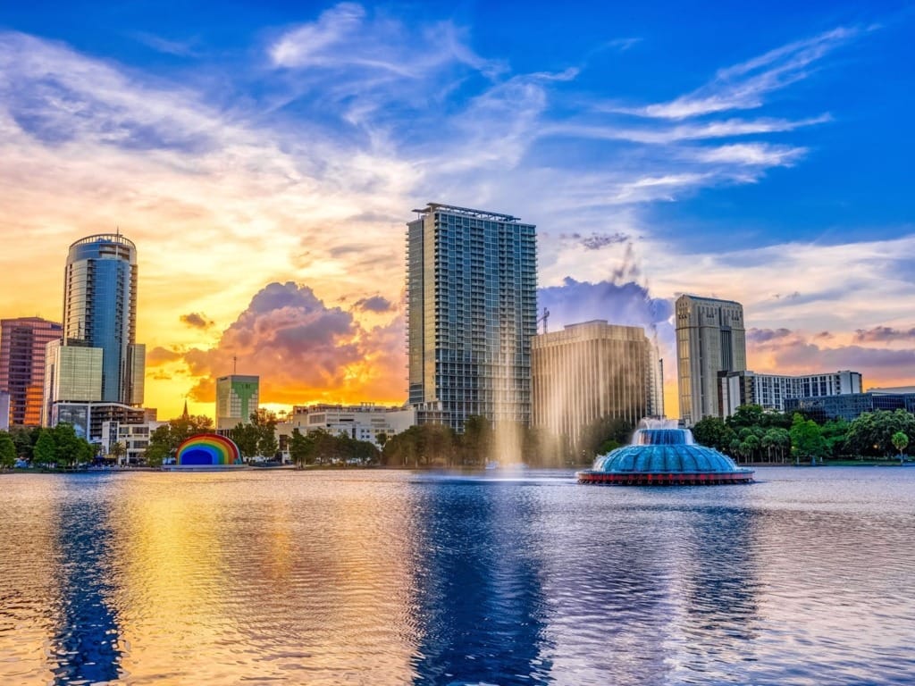 Best Places for Family Vacations - Lake Eola