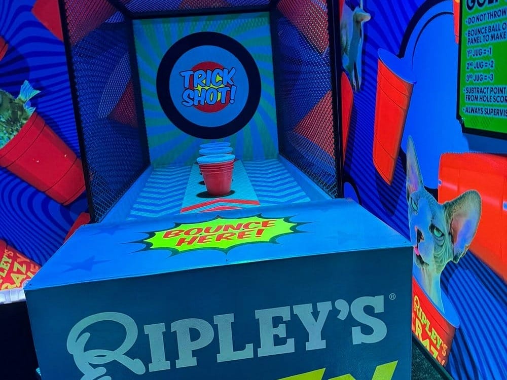 Great Places for Family Vacations - Ripley's Crazy Golf