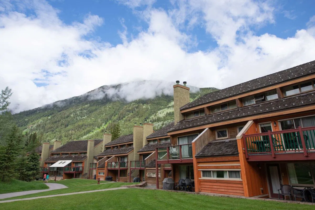 Panorama Vacation Retreat at Horsethief Lodge