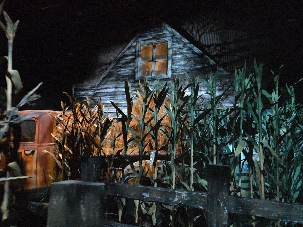 Universal Horror Unleashed Texas Chainsaw Facade