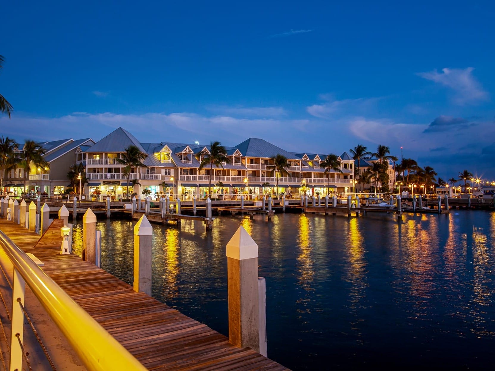 Best Places to Visit in January USA: Mallory Square