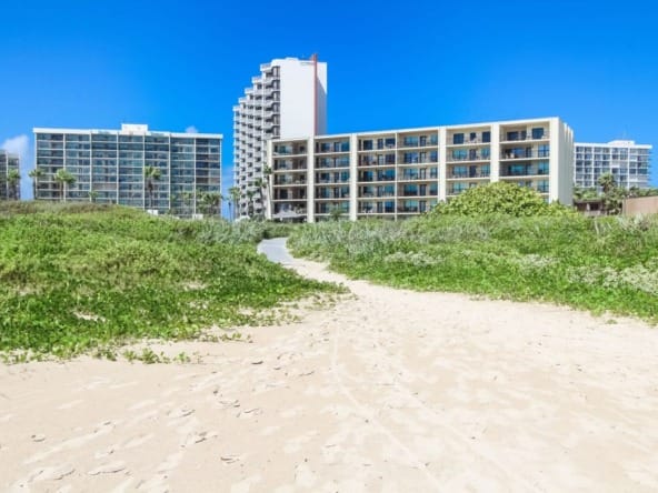 Royale Beach And Tennis Club Beach