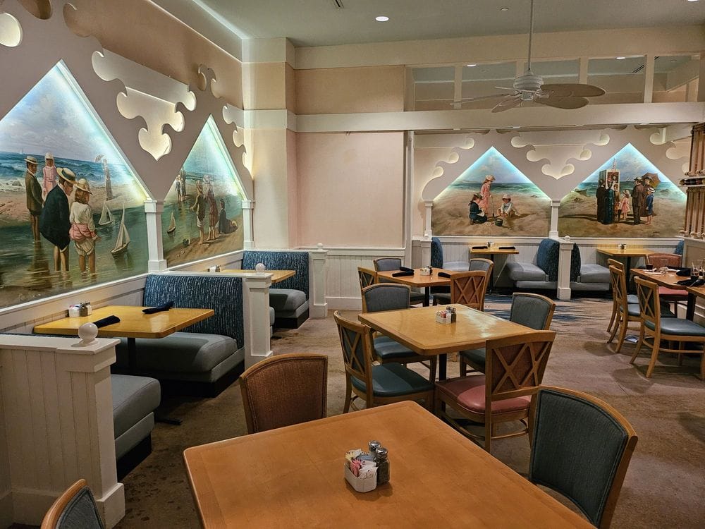 Character Dining at Disney Resorts: Cape May Cafe