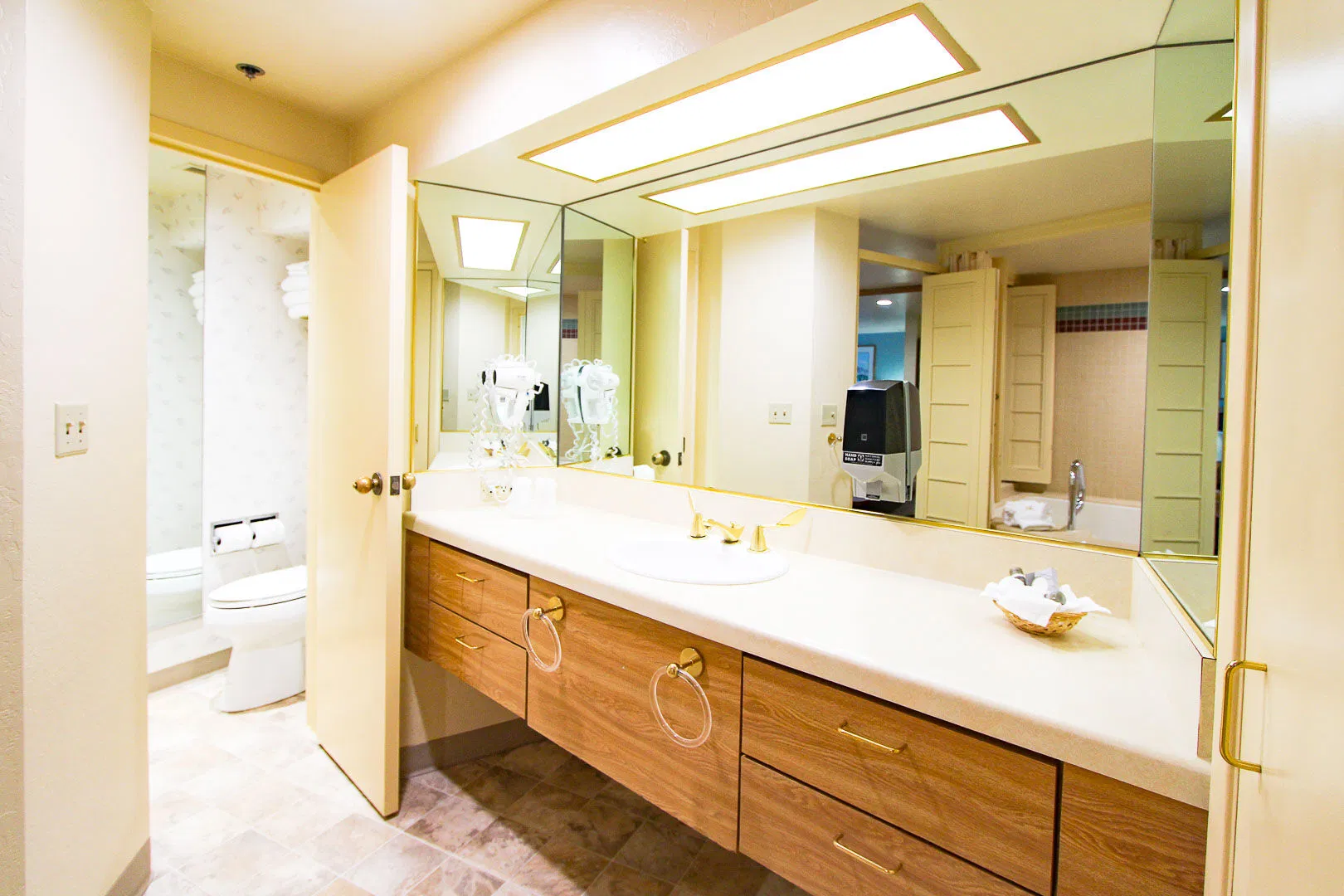 Tahoe Seasons Bathroom